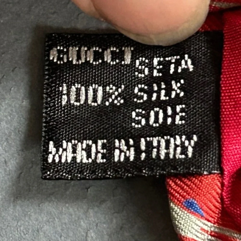 Gucci Tie Red Skier Novelty Silk Italy Vintage Skiing Winter Holidays‎